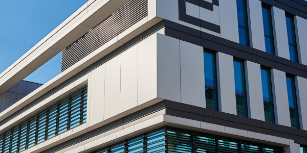 Proyectos Construcción Casas Passivhaus en Tarragona · Edificación Comercial