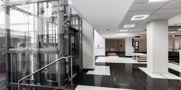Proyectos de Rehabilitaciones en Tarragona · Instalación de Ascensores