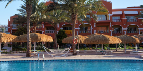 Proyectos Construcción de Piscinas en Tarragona · Piscinas para Comunidades Vecinos / Propietarios
